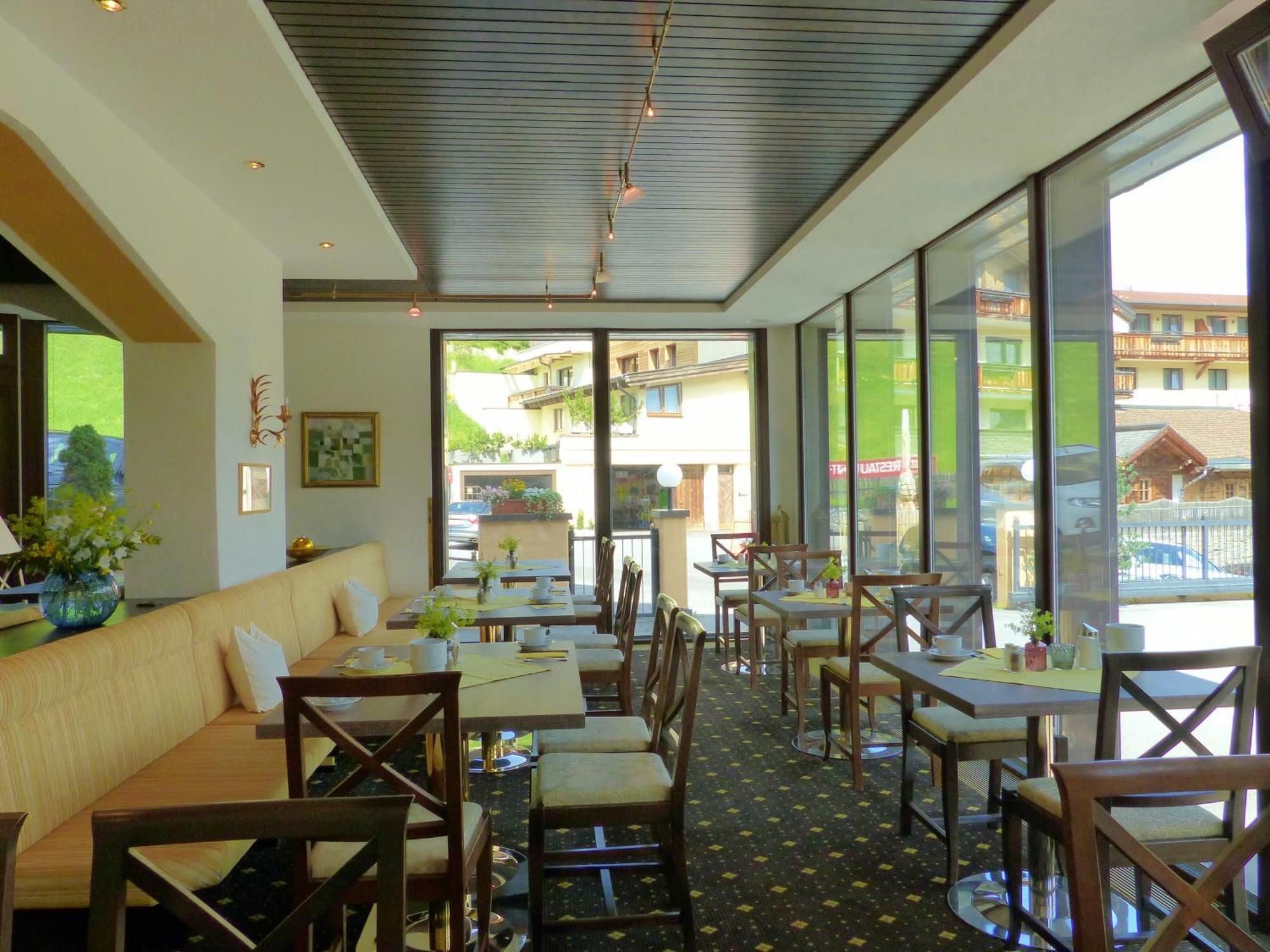 Hotel Garni Zerzer Серфаус Экстерьер фото