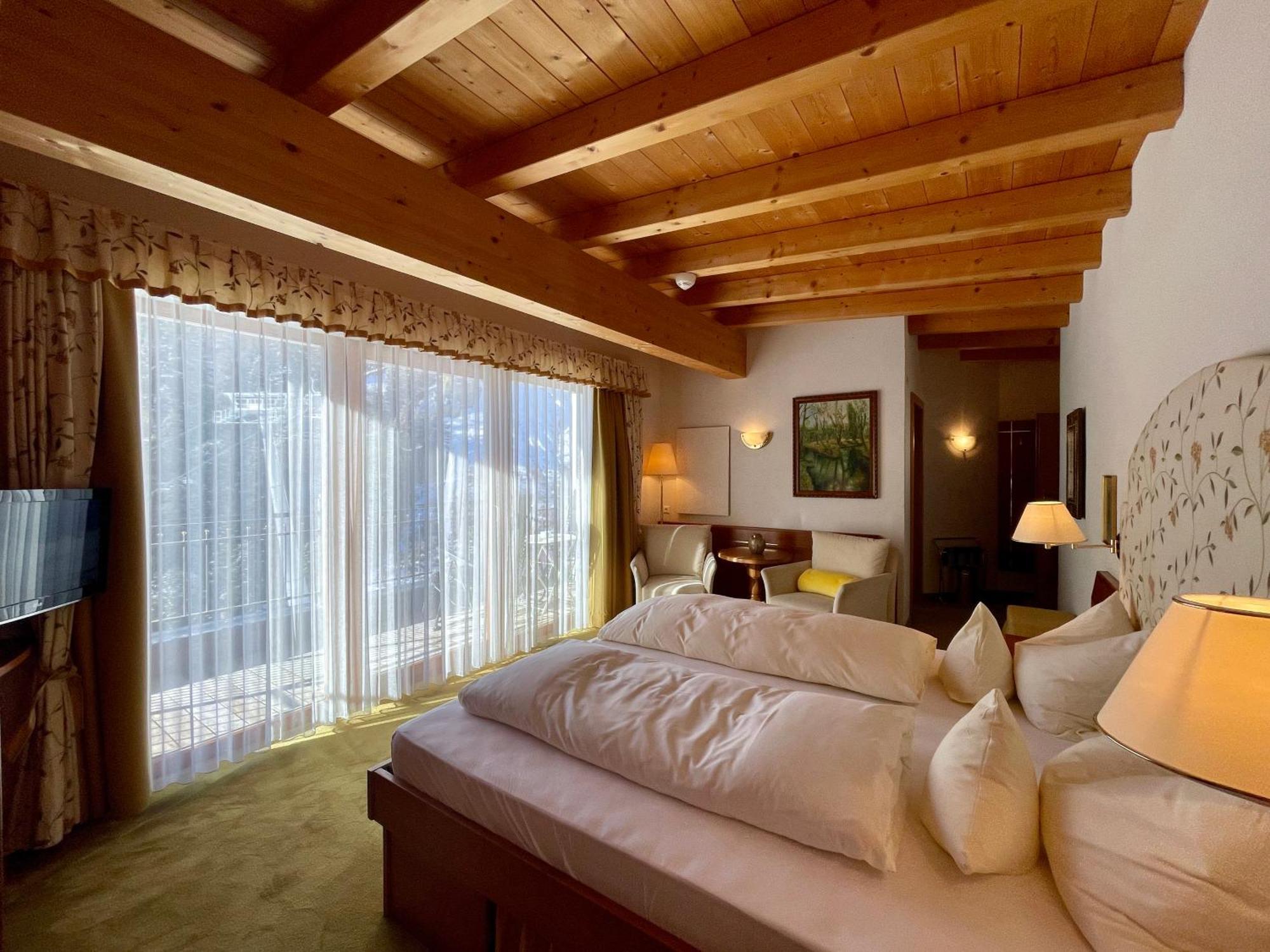 Hotel Garni Zerzer Серфаус Экстерьер фото